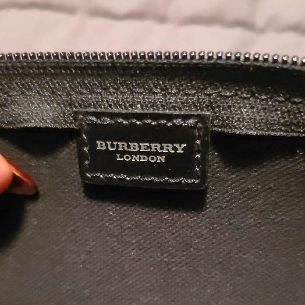 Burberry Beige and Black Checkered Shoulder Bag - Picture 2 of 3